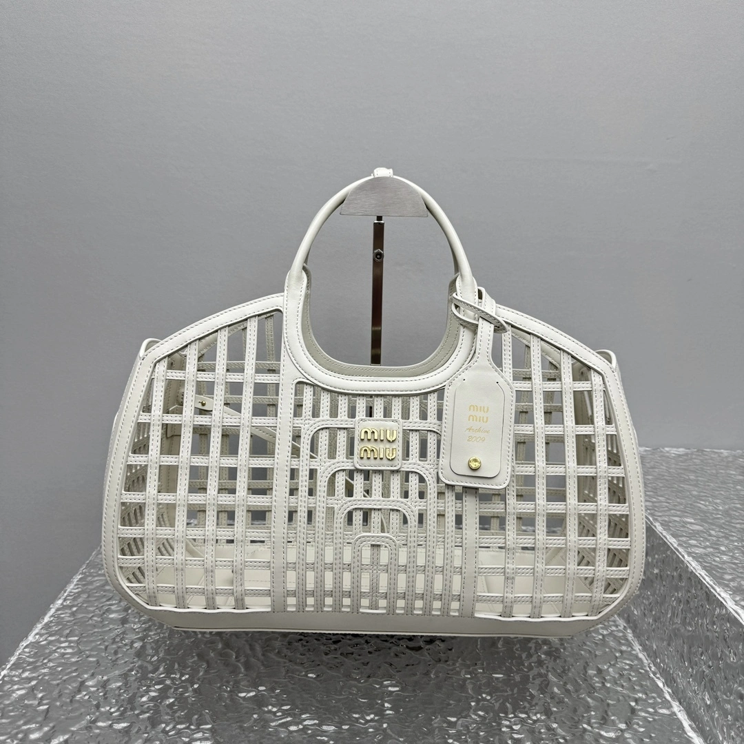 MOMO- 7iu7iu 5BA293_2IBE_F0K74_V_OOO high quality version 25ss cowhide item:E-B664G2082