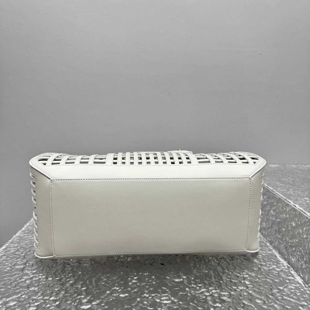 MOMO- 7iu7iu 5BA293_2IBE_F0K74_V_OOO high quality version 25ss cowhide item:E-B664G2082