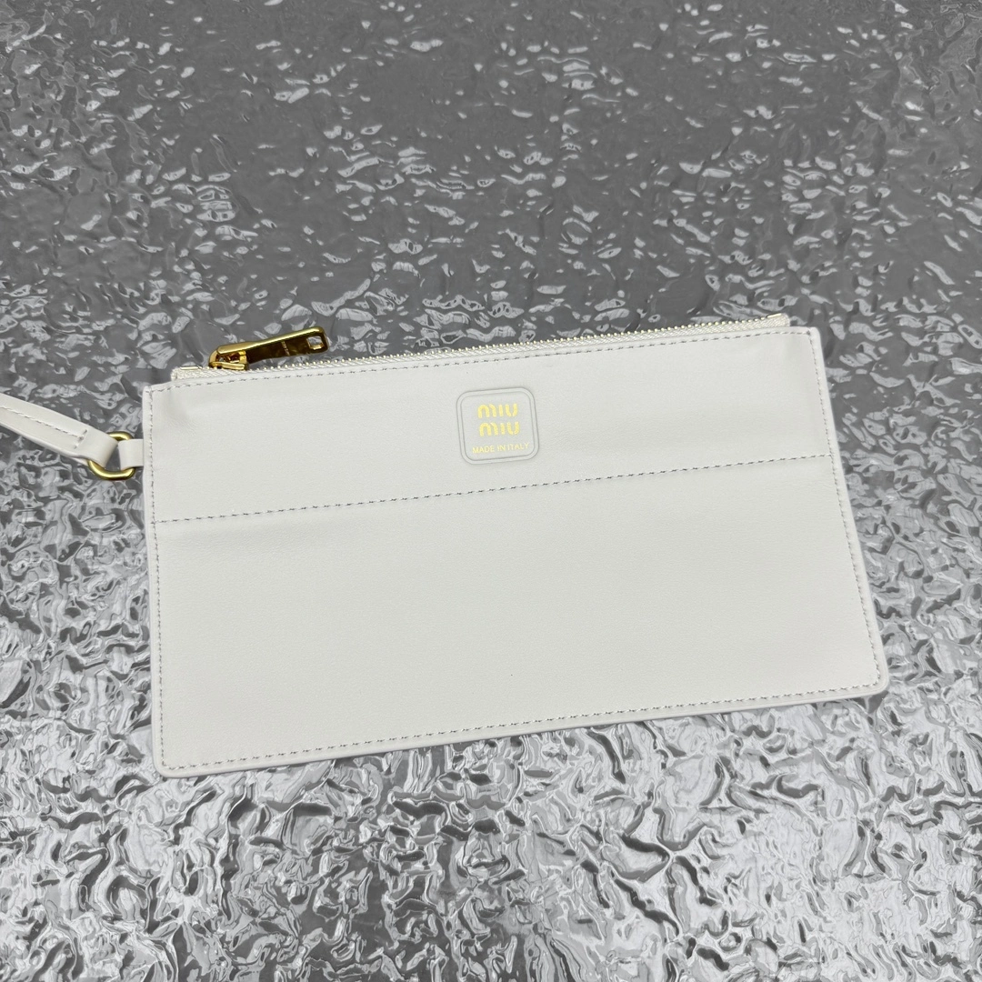 MOMO- 7iu7iu 5BA293_2IBE_F0K74_V_OOO high quality version 25ss cowhide item:E-B664G2082