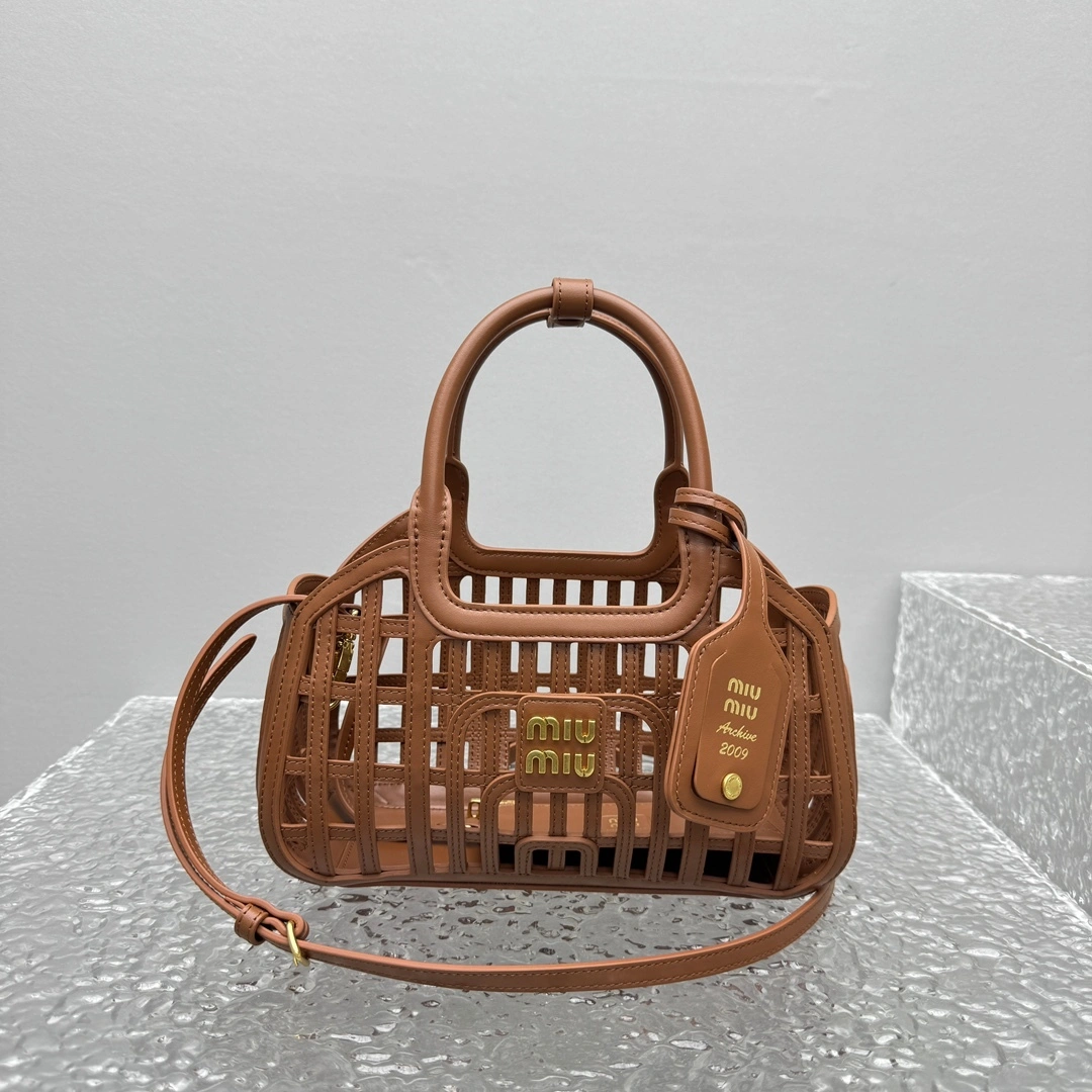 MOMO- 7iu7iu 5BA294_2IBE_F0046_V_OOO high quality version 25ss cowhide item:E-B664G2079