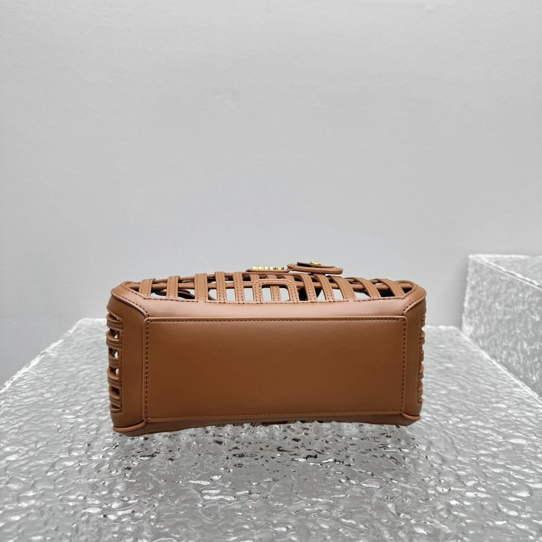MOMO- 7iu7iu 5BA294_2IBE_F0046_V_OOO high quality version 25ss cowhide item:E-B664G2079