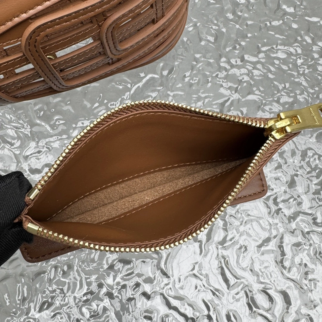 MOMO- 7iu7iu 5BA294_2IBE_F0046_V_OOO high quality version 25ss cowhide item:E-B664G2079