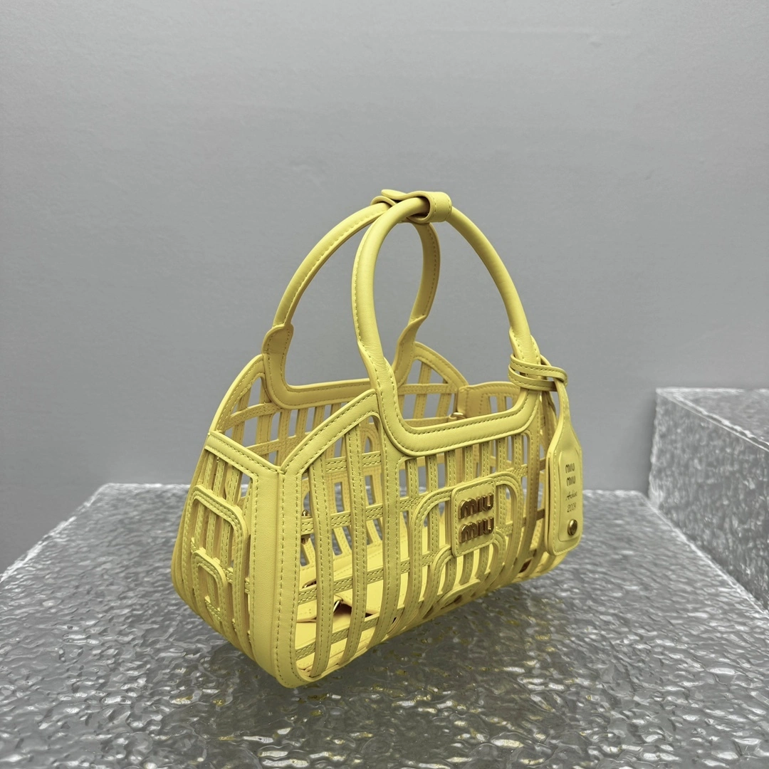 MOMO- 7iu7iu 5BA294_2IBE_F0222_V_OOO high quality version 25ss cowhide item:E-B664G2083