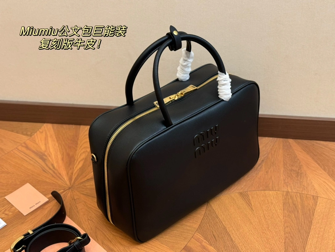 &7iu7iu 5BB117-2DDJ-F0002 Calfskin item:DT-B264H0143