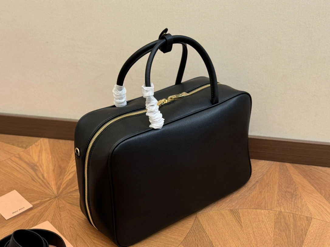 &7iu7iu 5BB117-2DDJ-F0002 Calfskin item:DT-B264H0143