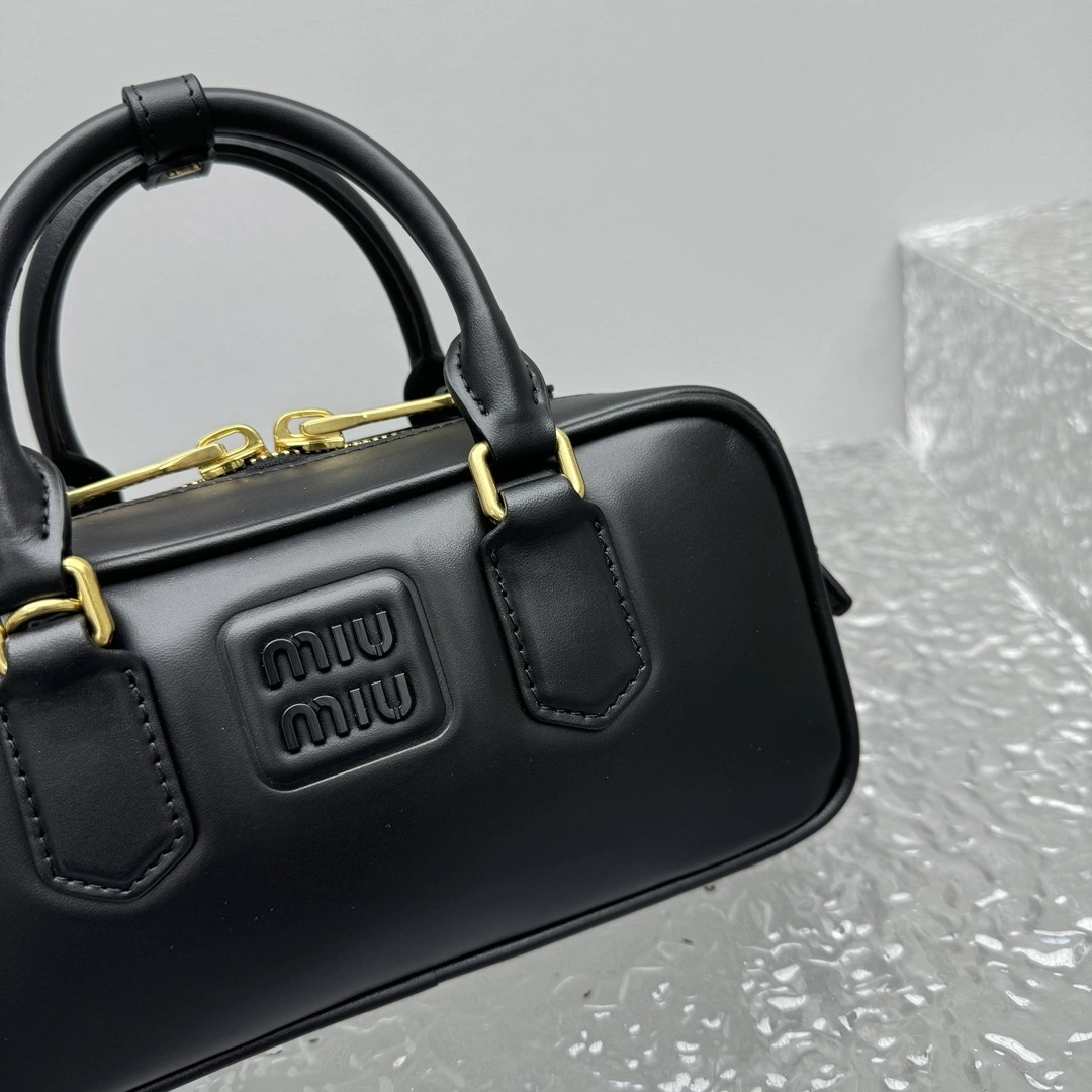 MOMO- 7iu7iu 5BB142_2CR3_F0002_V_OON Softy Padded high quality version item:E-B664G2008