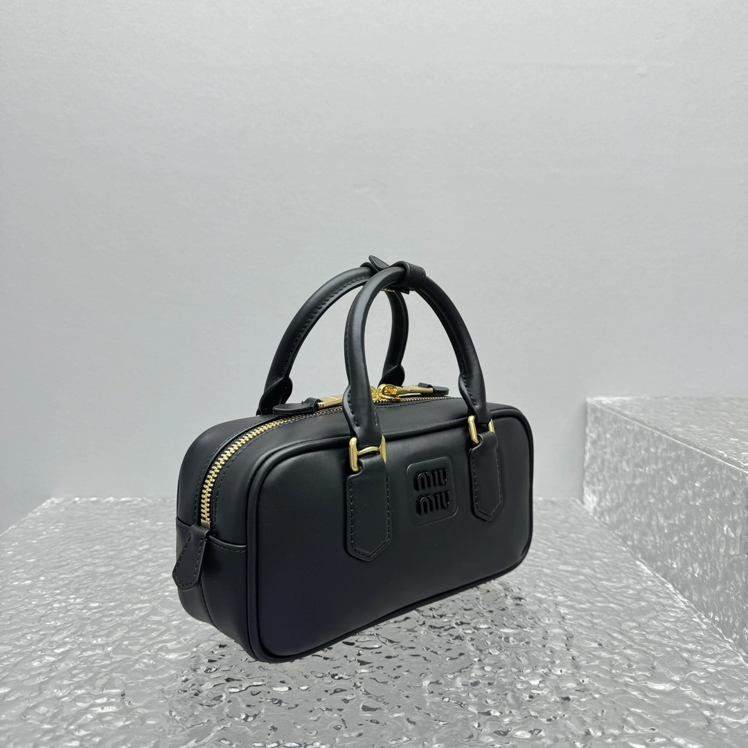 MOMO- 7iu7iu 5BB142_2CR3_F0002_V_OON Softy Padded high quality version item:E-B664G2008