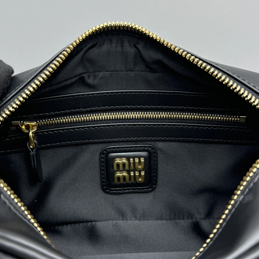 MOMO- 7iu7iu 5BB142_2CR3_F0002_V_OON Softy Padded high quality version item:E-B664G2008