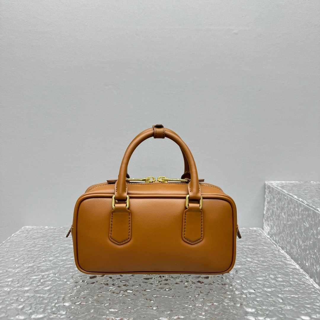 MOMO- 7iu7iu 5BB142_2CR3_F0046_V_OON high quality version Softy Padded item:E-B664G2018