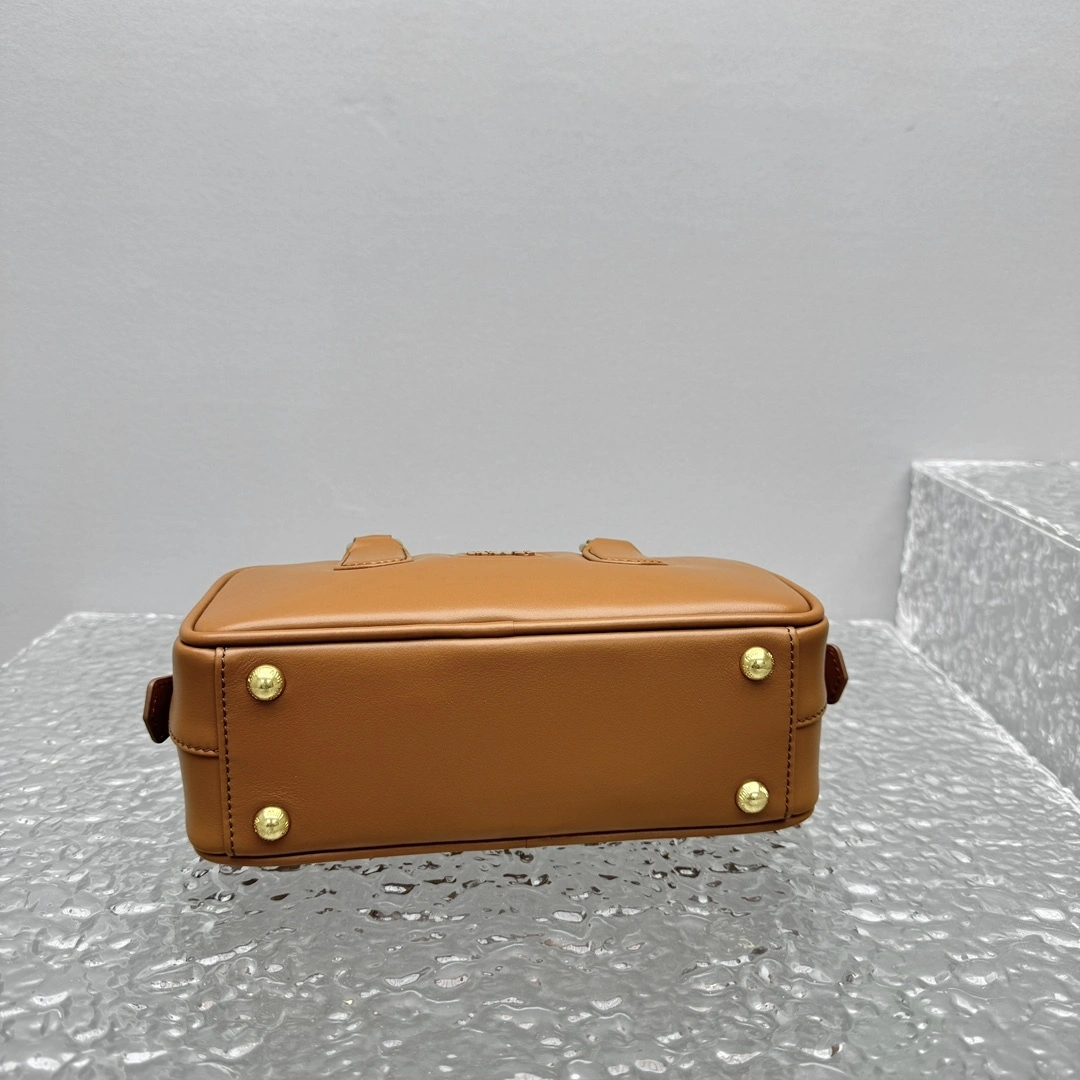 MOMO- 7iu7iu 5BB142_2CR3_F0046_V_OON high quality version Softy Padded item:E-B664G2018