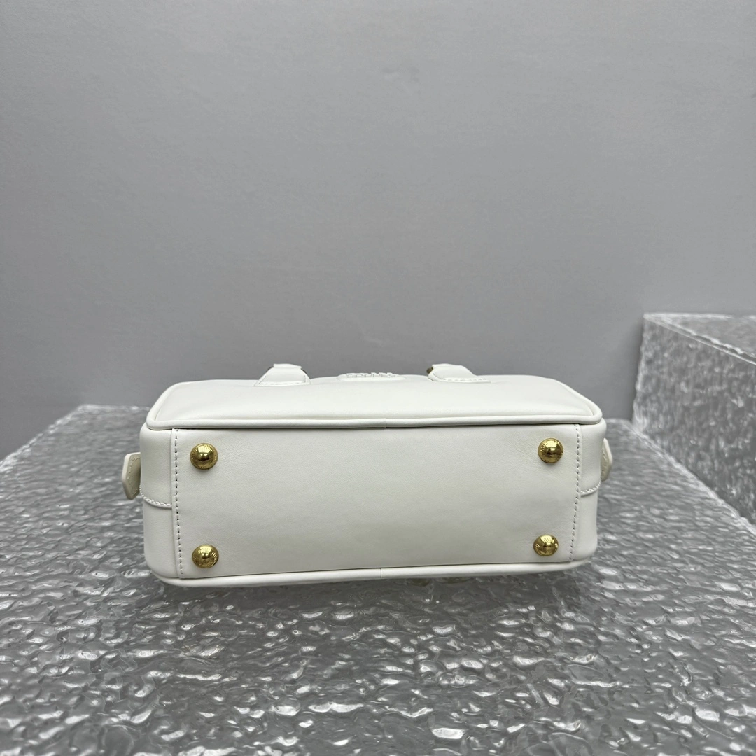MOMO- 7iu7iu 5BB142_ACR3_F0K74_V_OON high quality version Softy Padded item:E-B664G2017
