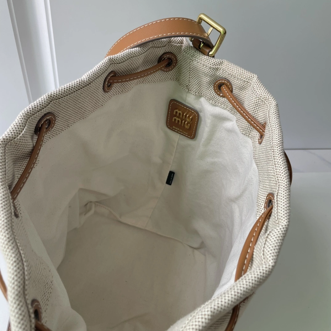 7iu7iu 5BE089_2CRN_F062F_V_OLO Calfskin item:DT-B225H0159