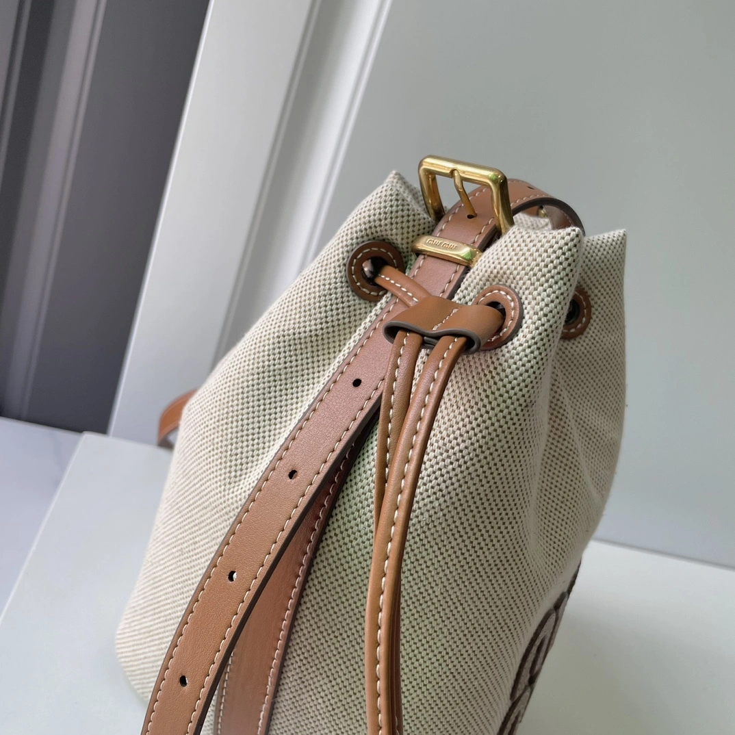 7iu7iu 5BE090_2CRN_F062F_V_OLO Calfskin item:DT-B225H0111