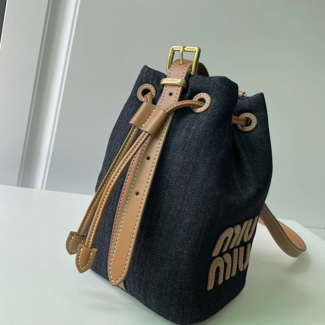 7iu7iu 5BE090_2CRR_F0S30_V_OLO Calfskin item:DT-B225H0112
