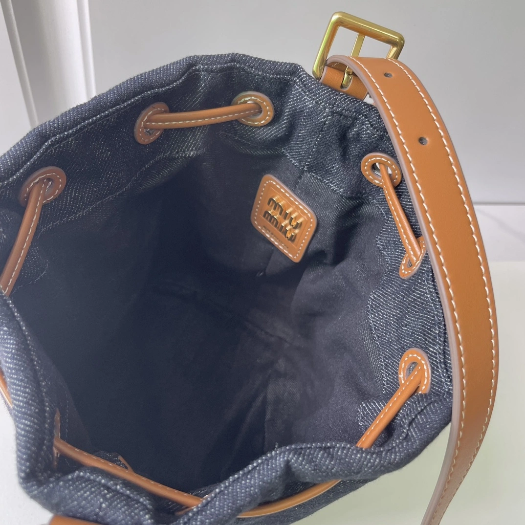 7iu7iu 5BE090_2CRR_F0S30_V_OLO Calfskin item:DT-B225H0112