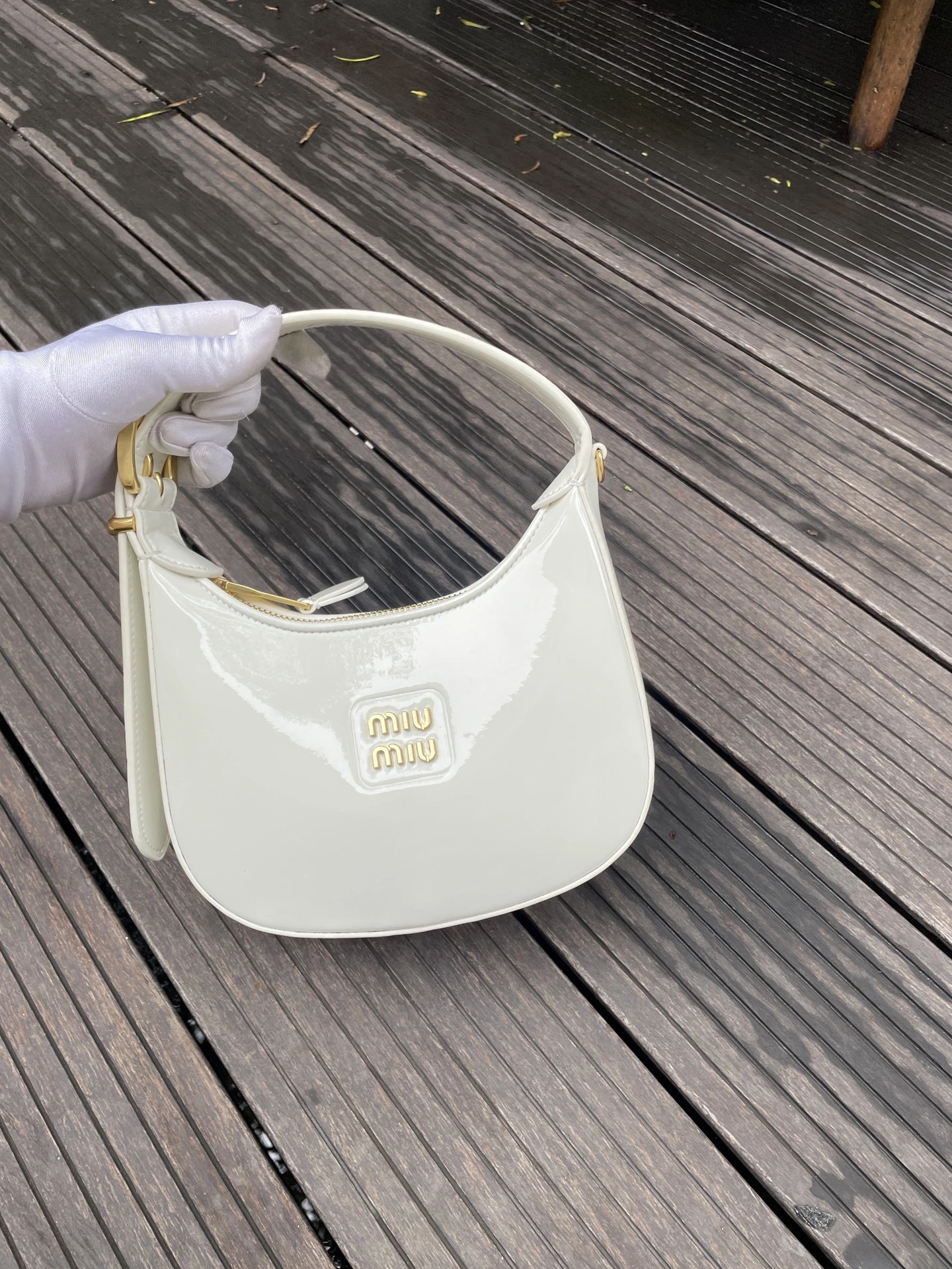 &7iu7iu 5BP084-069-F0304-V-OOO cowhide Calfskin item:DT-B225E2023