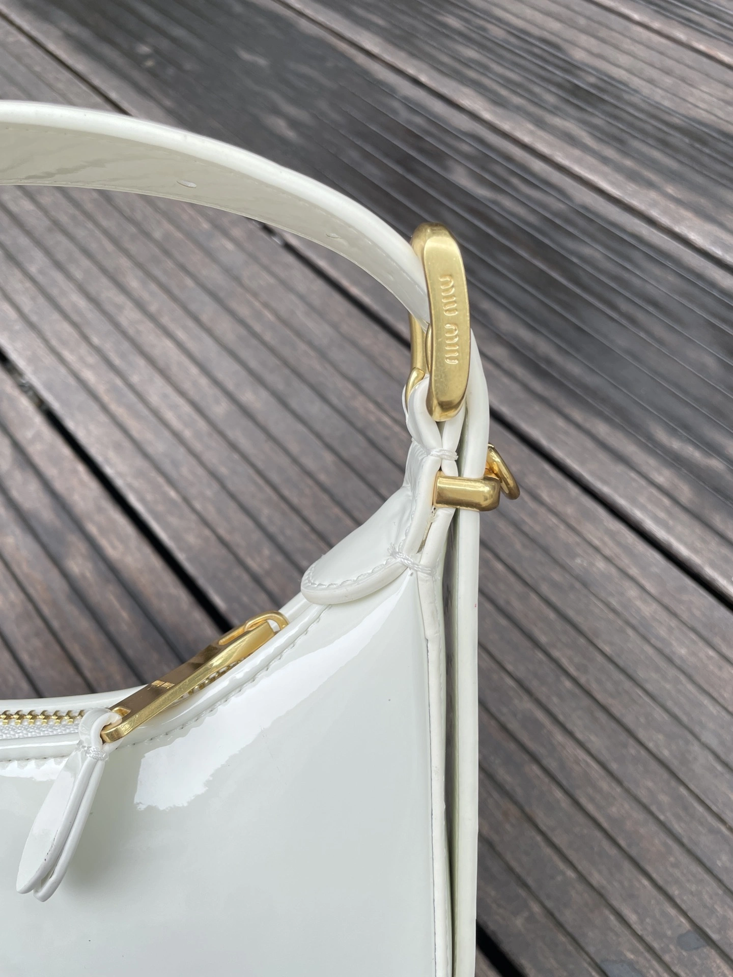 &7iu7iu 5BP084-069-F0304-V-OOO cowhide Calfskin item:DT-B225E2023