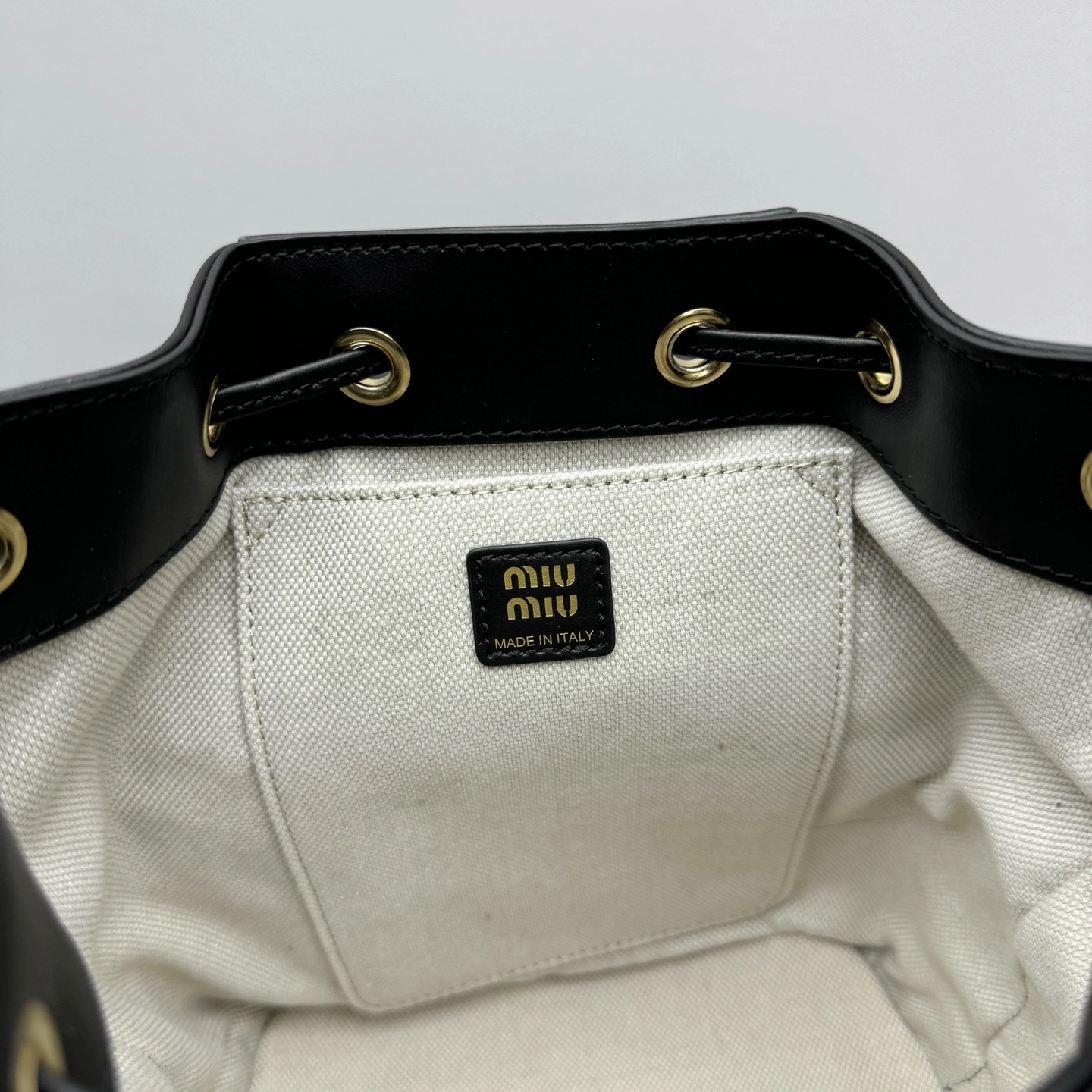 MOMO- 7iu7iu 5BZ042_2CRW_F0002_V_OOO high quality version 25ss cowhide item:E-B664G2077