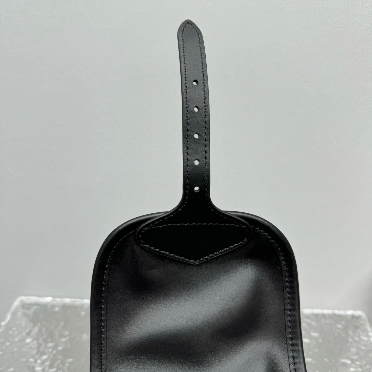 MOMO- 7iu7iu 5BZ042_2CRW_F0002_V_OOO high quality version 25ss cowhide item:E-B664G2077