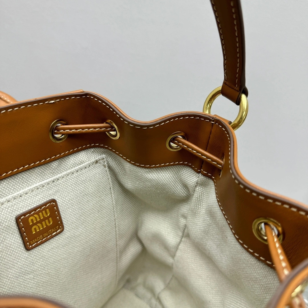 MOMO- 7iu7iu 5BZ042_2CRW_F0046_V_OOO high quality version 25ss cowhide item:E-B664G2078