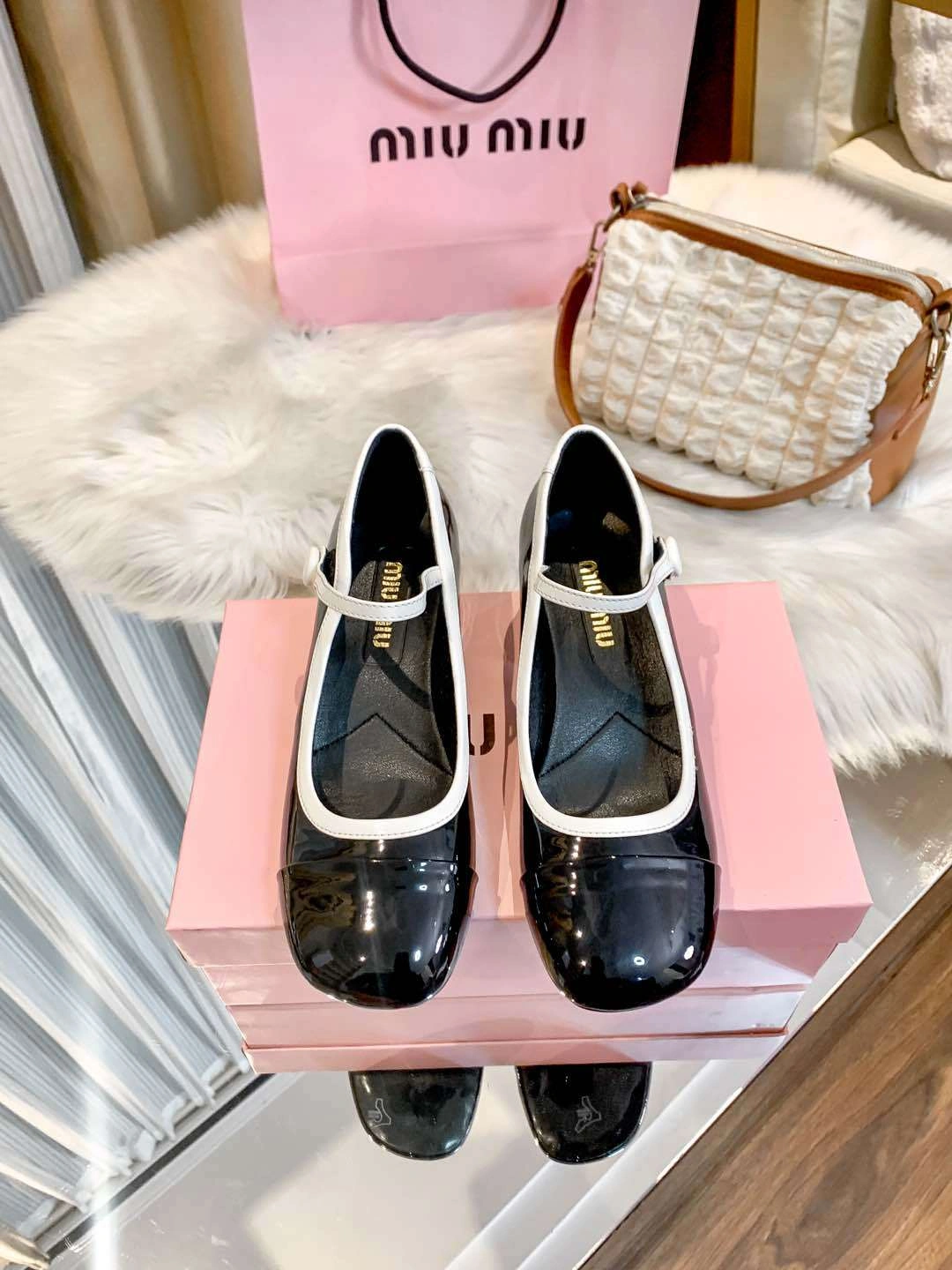 7iu7iu 5I435E_06E_F0967_F_A035 Heel height：4CM item:ET-X234E0704W
