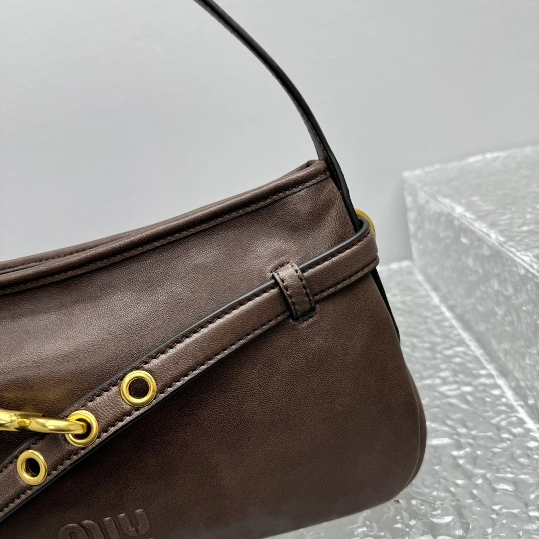 MOMO- 7iu7iu 5BC182_2BBL_F0NBL_V_OOO high quality version Aventure 25ss sheephide item:E-B664G2025