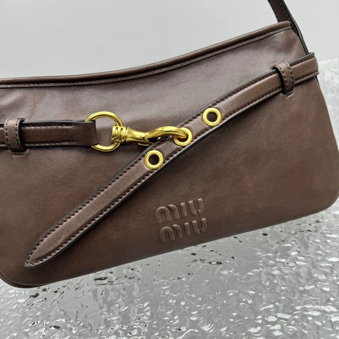 MOMO- 7iu7iu 5BC182_2BBL_F0NBL_V_OOO high quality version Aventure 25ss sheephide item:E-B664G2025