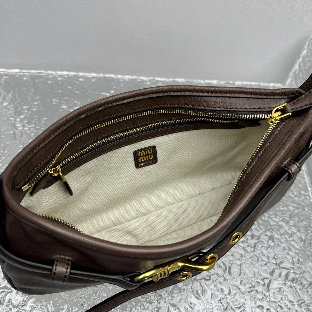 MOMO- 7iu7iu 5BC182_2BBL_F0NBL_V_OOO high quality version Aventure 25ss sheephide item:E-B664G2025