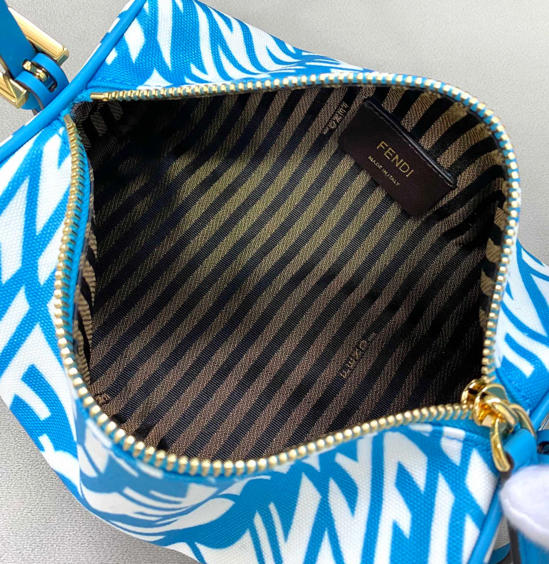 8377 Vertigo item:B-B000B2443