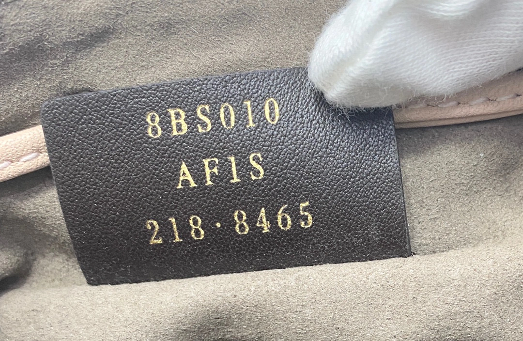 8519 item:B-B000B2445