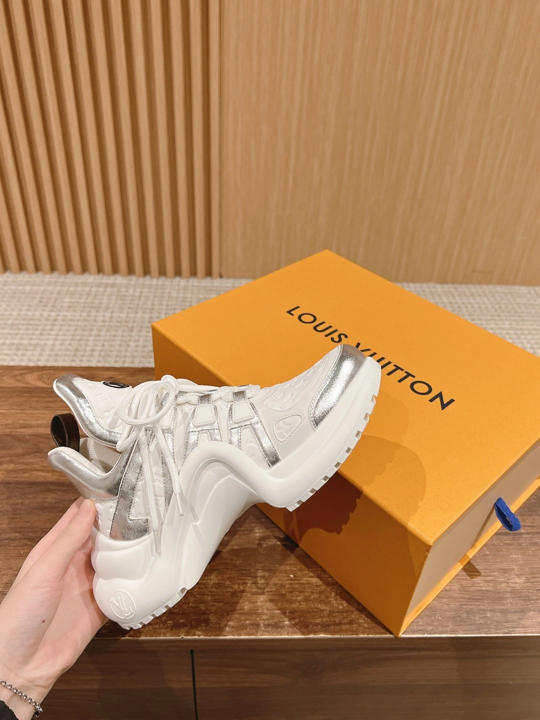 8V 1ABVFL cowhide Thick soles：5CM item:ET-X234G1126