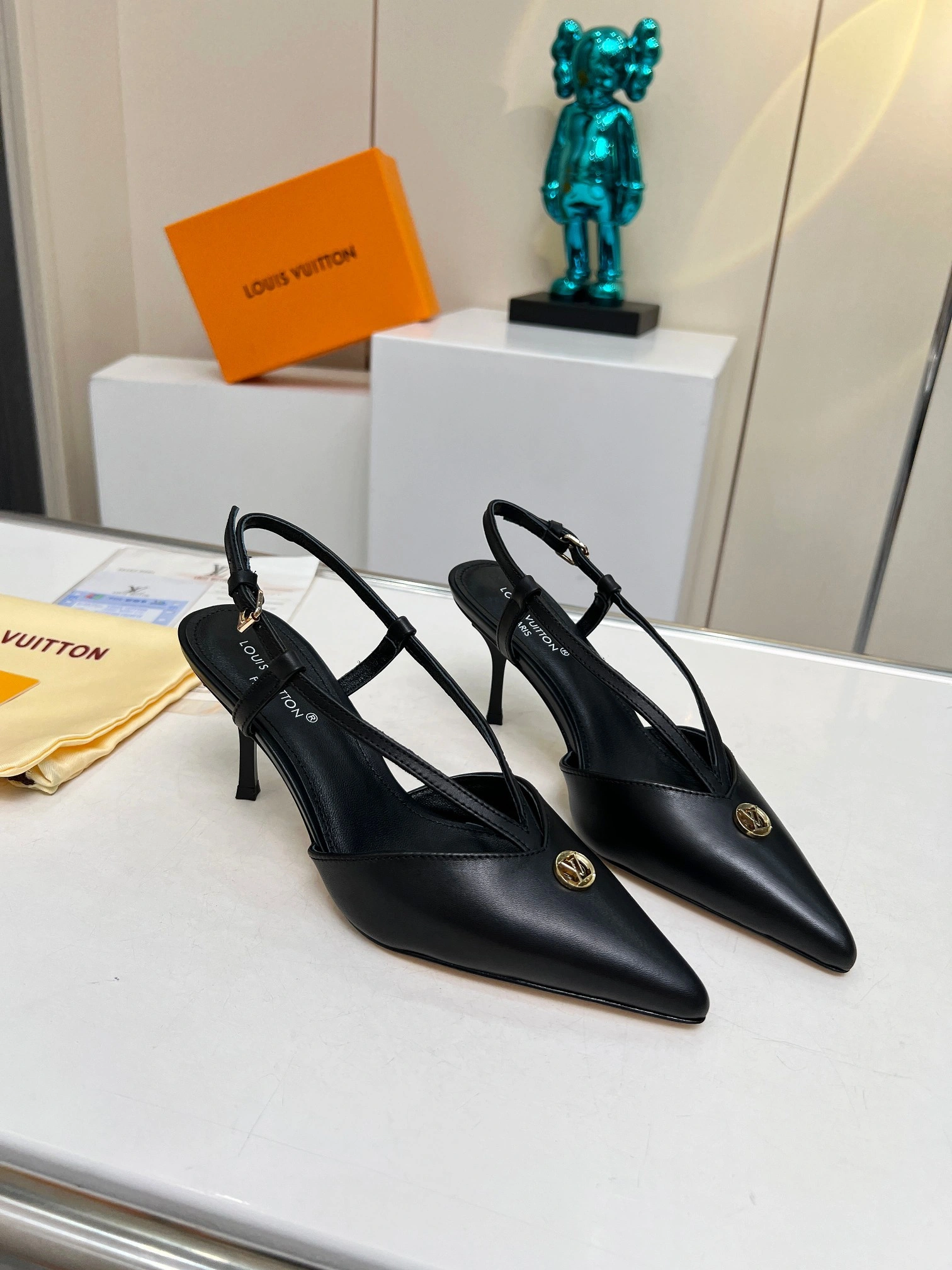 8V 1ACLDU Heel height： 7CM Calfskin sheepskin item:DT-X281L1903