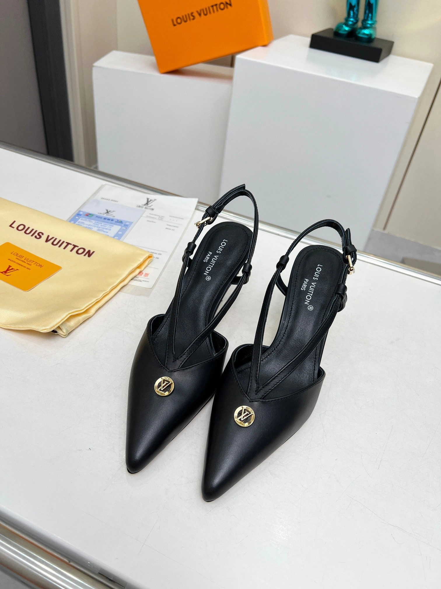 8V 1ACLDU Heel height： 7CM Calfskin sheepskin item:DT-X281L1903