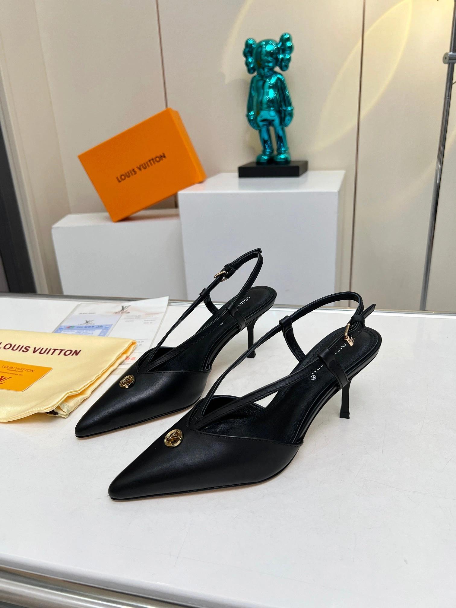 8V 1ACLDU Heel height： 7CM Calfskin sheepskin item:DT-X281L1903