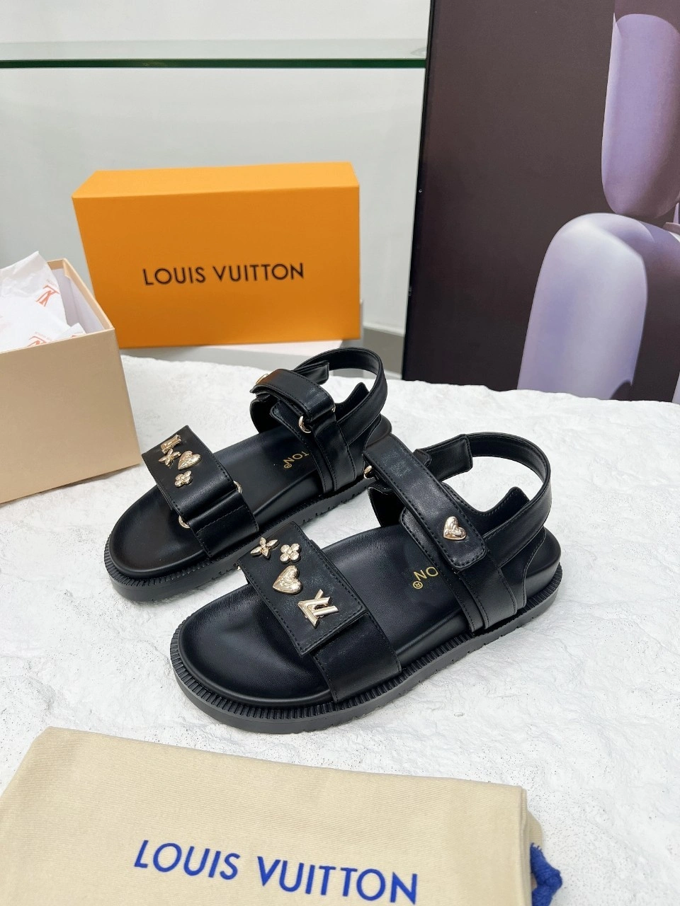 8V 1AD1E0 Calfskin sheepskin Thick soles：4CM item:DT-X000I0315