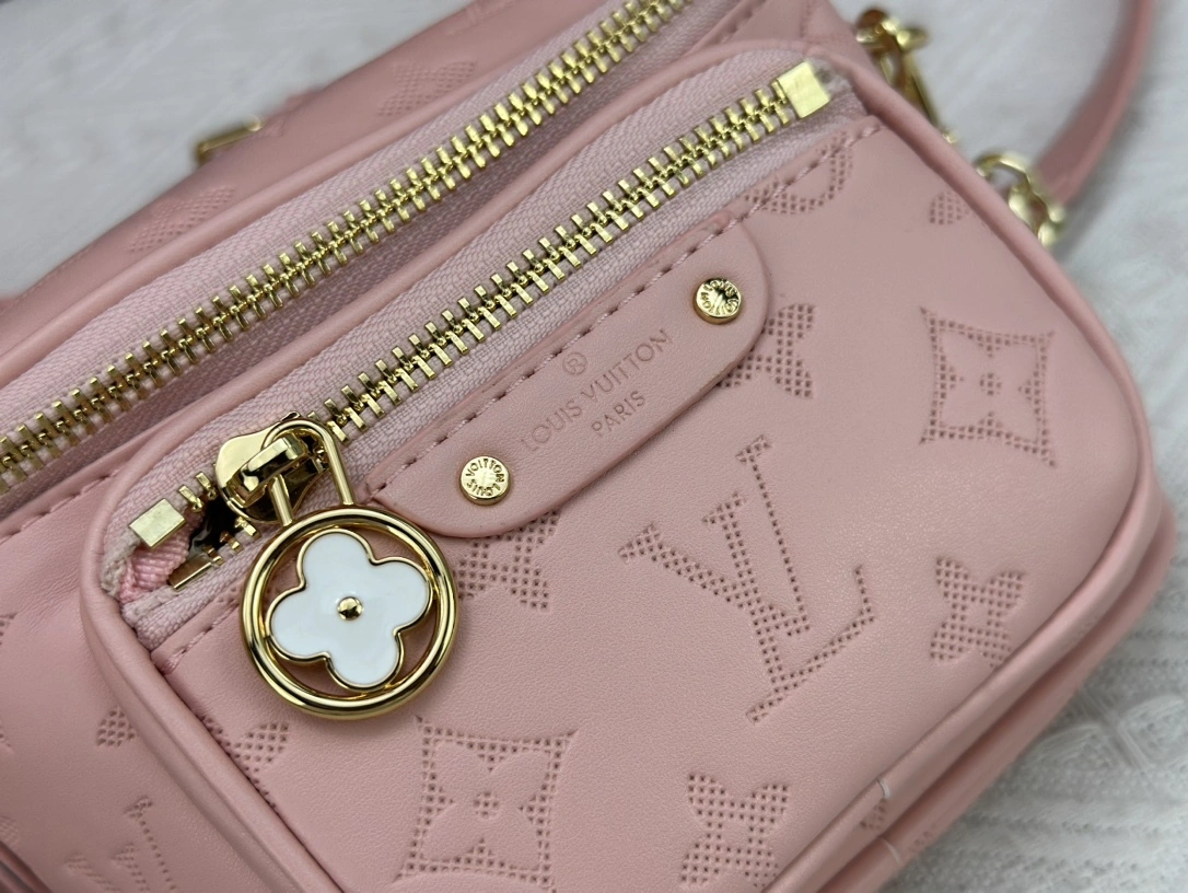 8V M11300 Mini Bumbag Gradient cowhide item:DT-B000J0806