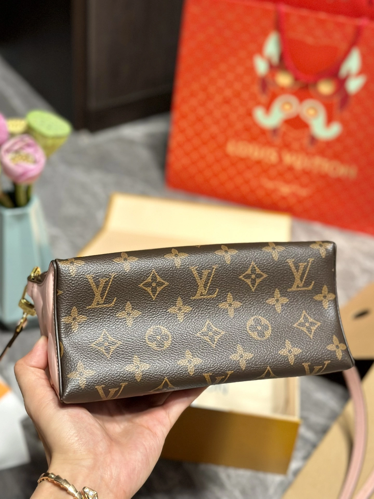 8V M11303 item:DT-B264H0120
