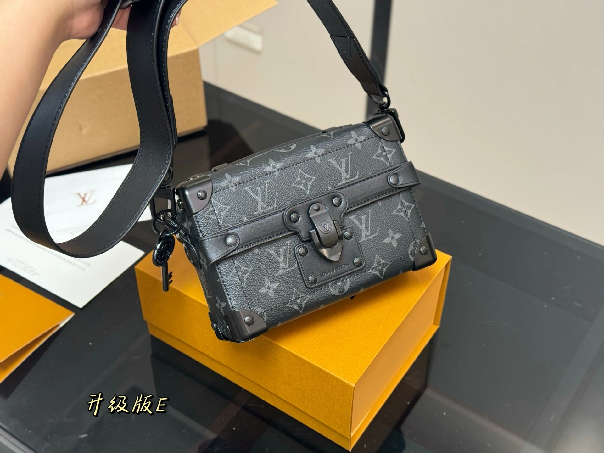 8V M11743 item:ET-B234G3011