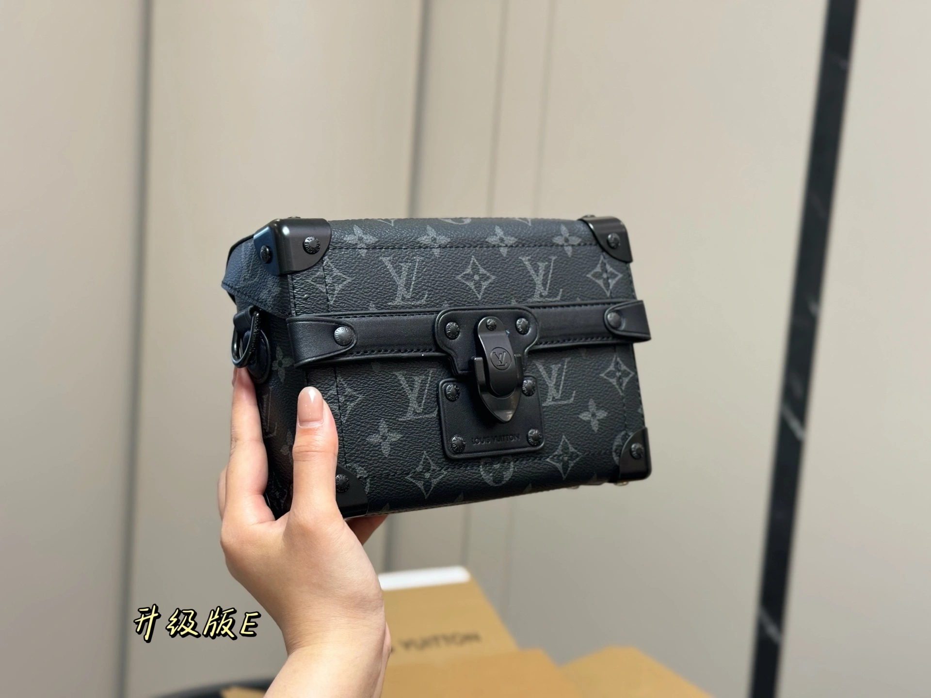8V M11743 item:ET-B234G3011