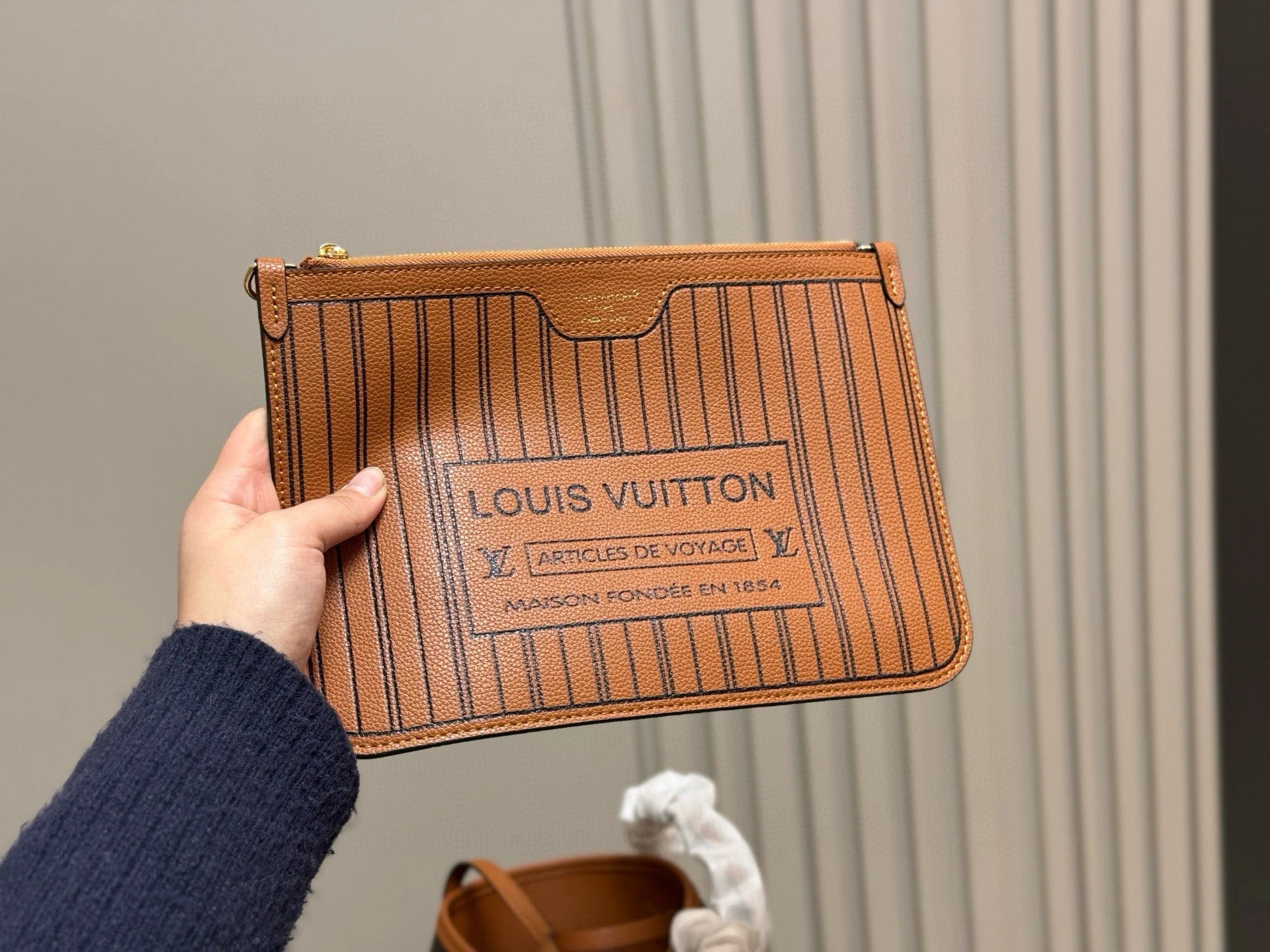 8V M11946 M12061 Neverfull 2colour item:ET-B264I2415