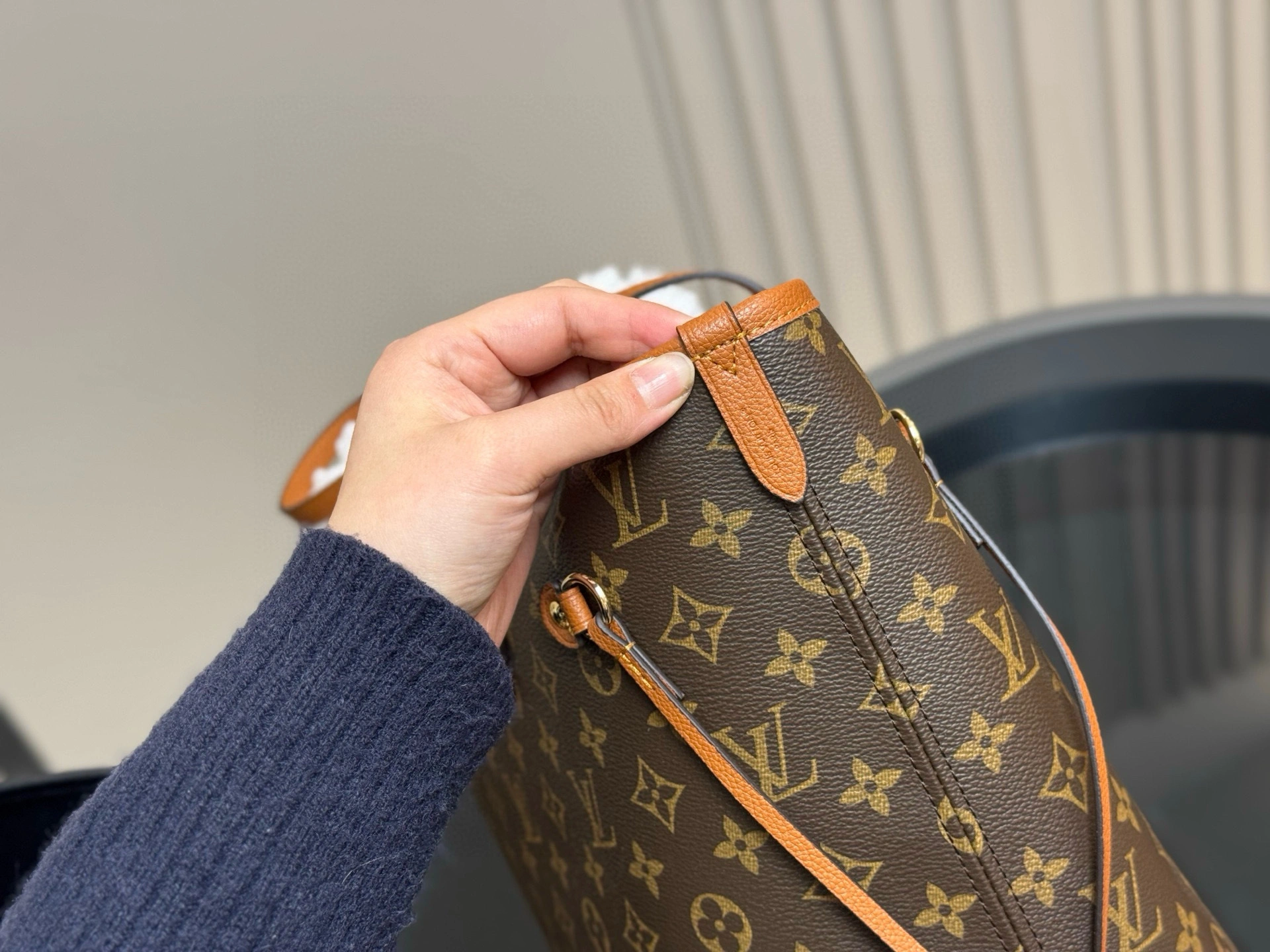 8V M11946 M12061 Neverfull 2colour item:ET-B264I2415