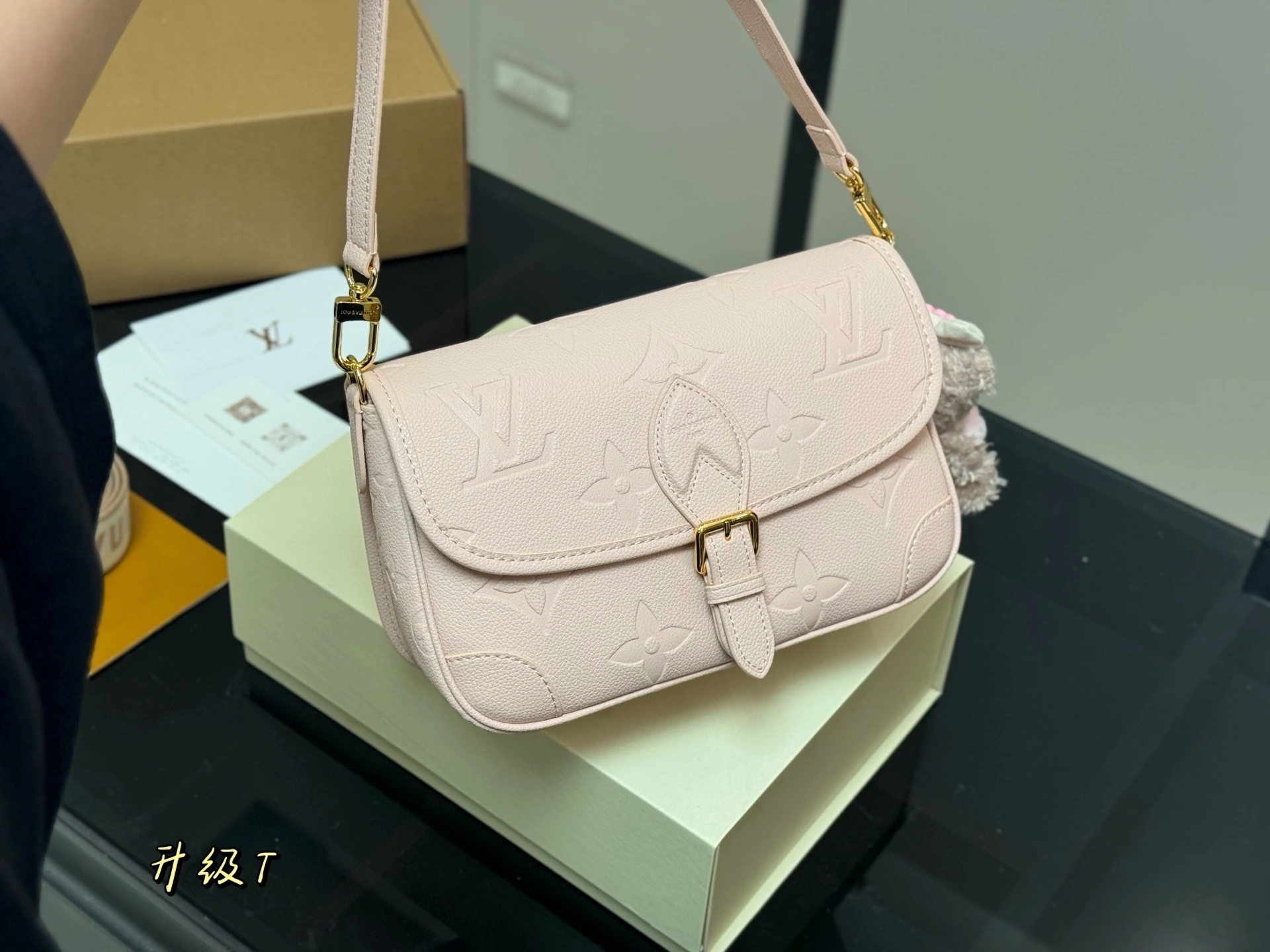 8V M13231 item:ET-B234G3025