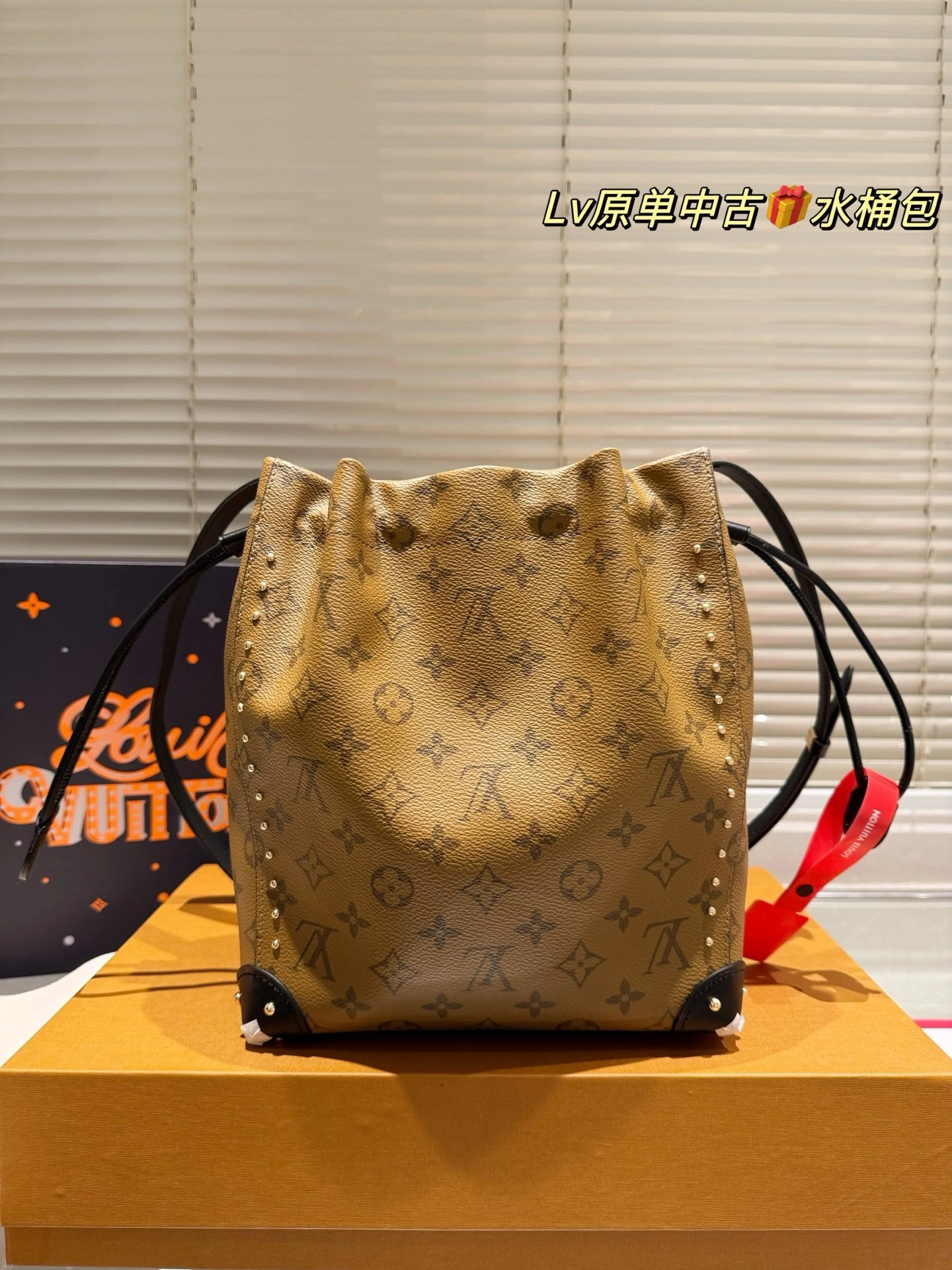 8V M13324 Neonoe item:ET-B101E1906