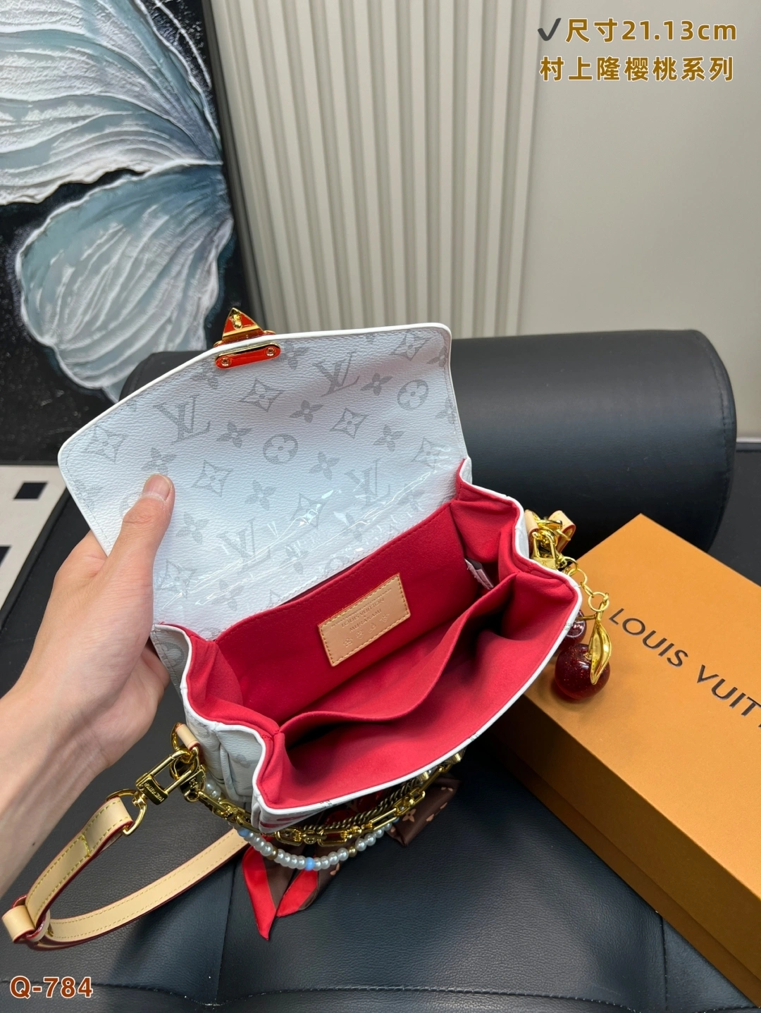 8V M14231 Pochette EW item:ET-B101G1305