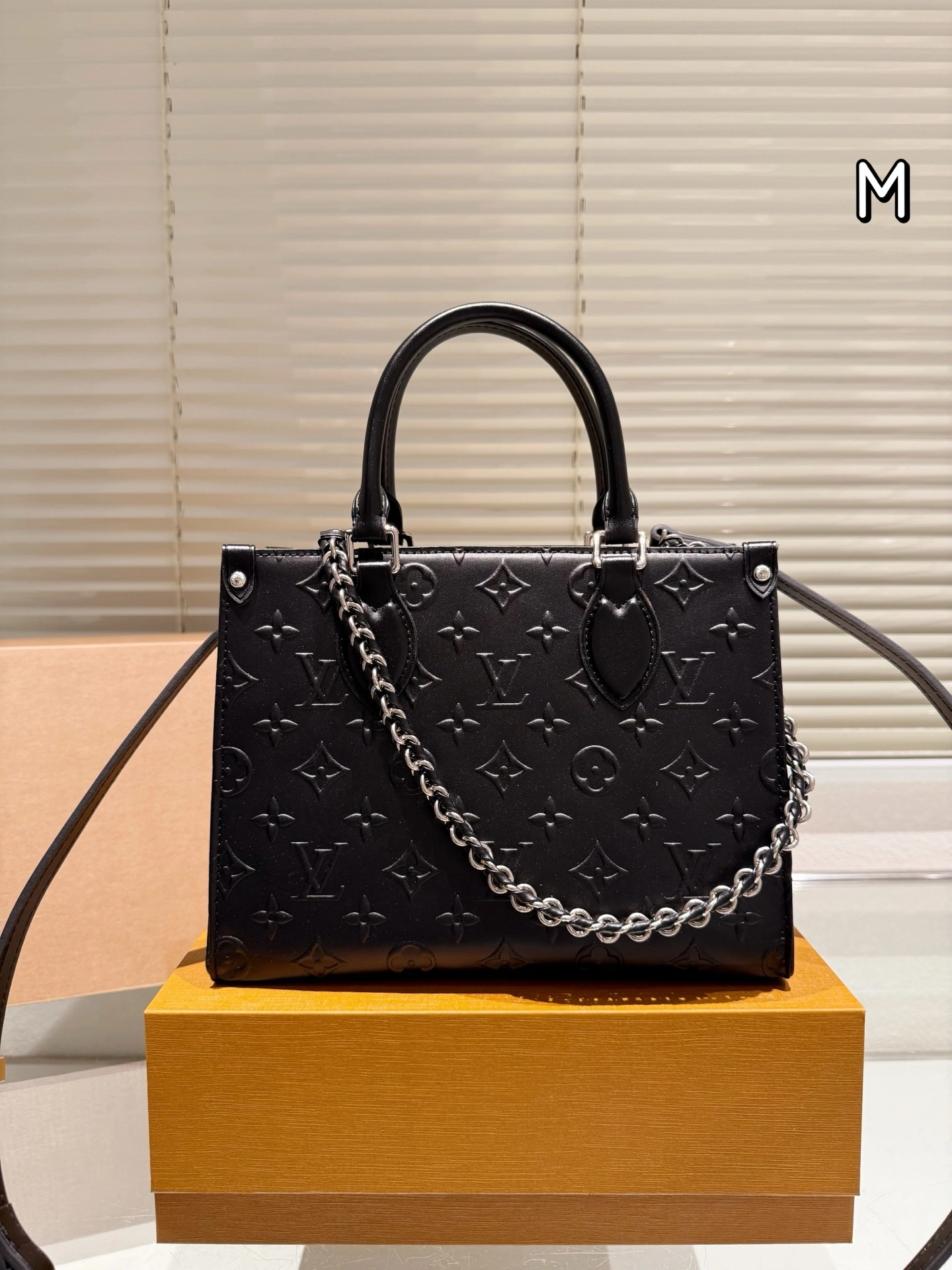 8V M14576 onthego item:ET-B101E1904