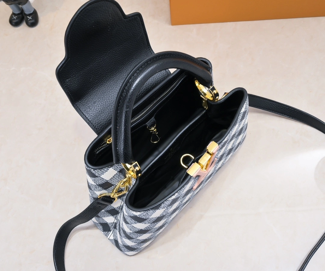 8V M20716 Capucines cowhide item:DT-B225E2624