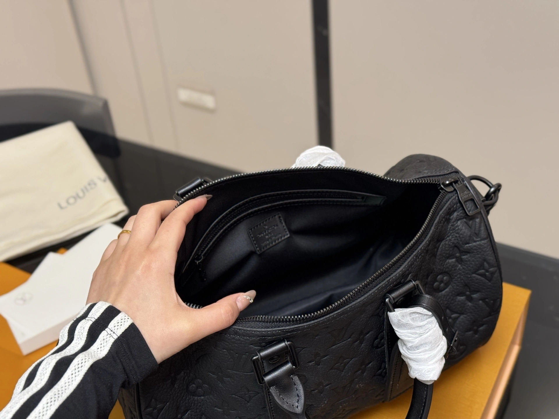8V M22765 keepall cowhide item:ET-B234G3019
