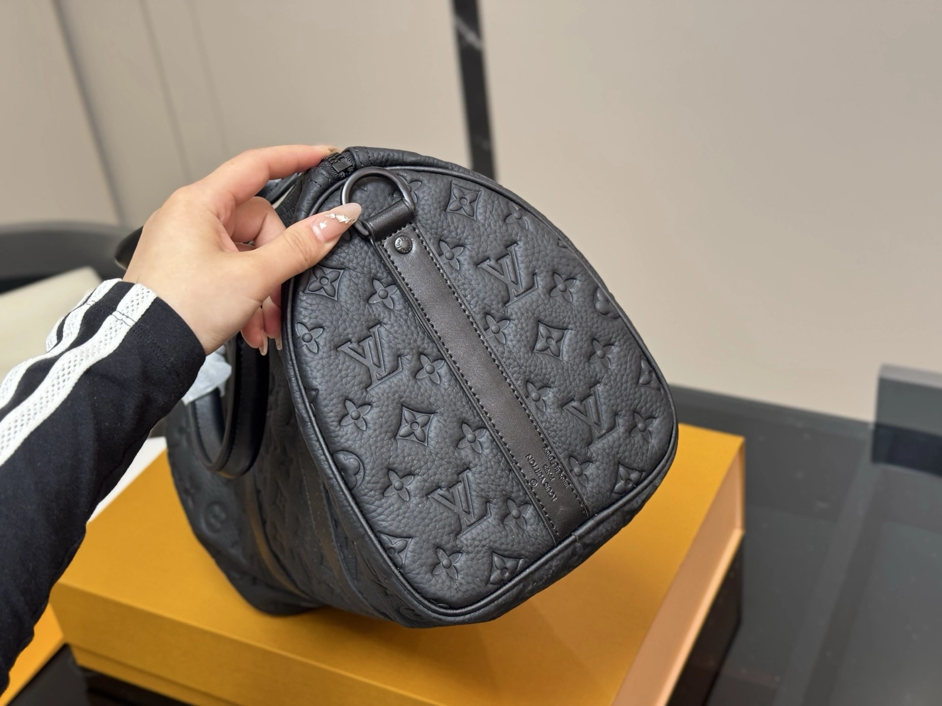 8V M22765 keepall cowhide item:ET-B234G3019