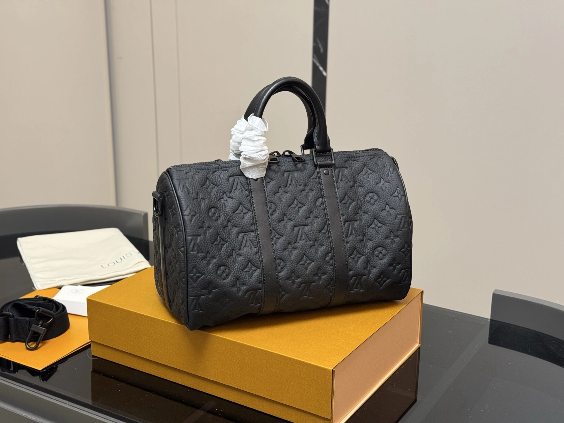 8V M22765 keepall cowhide item:ET-B234G3019