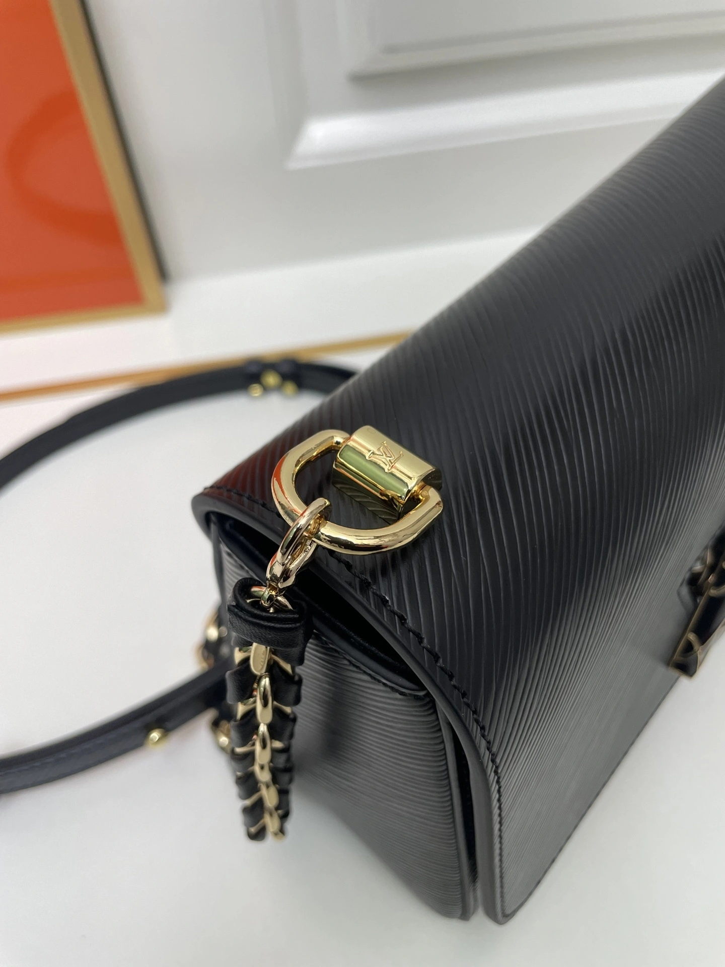 8V M23267 Twist cowhide item:ET-B225C0504